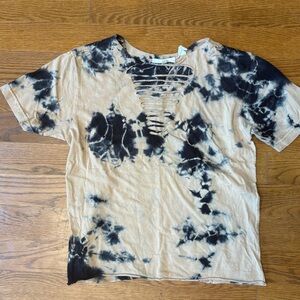 Gilded Intent Black and Yellow Graphic Cutout Tee